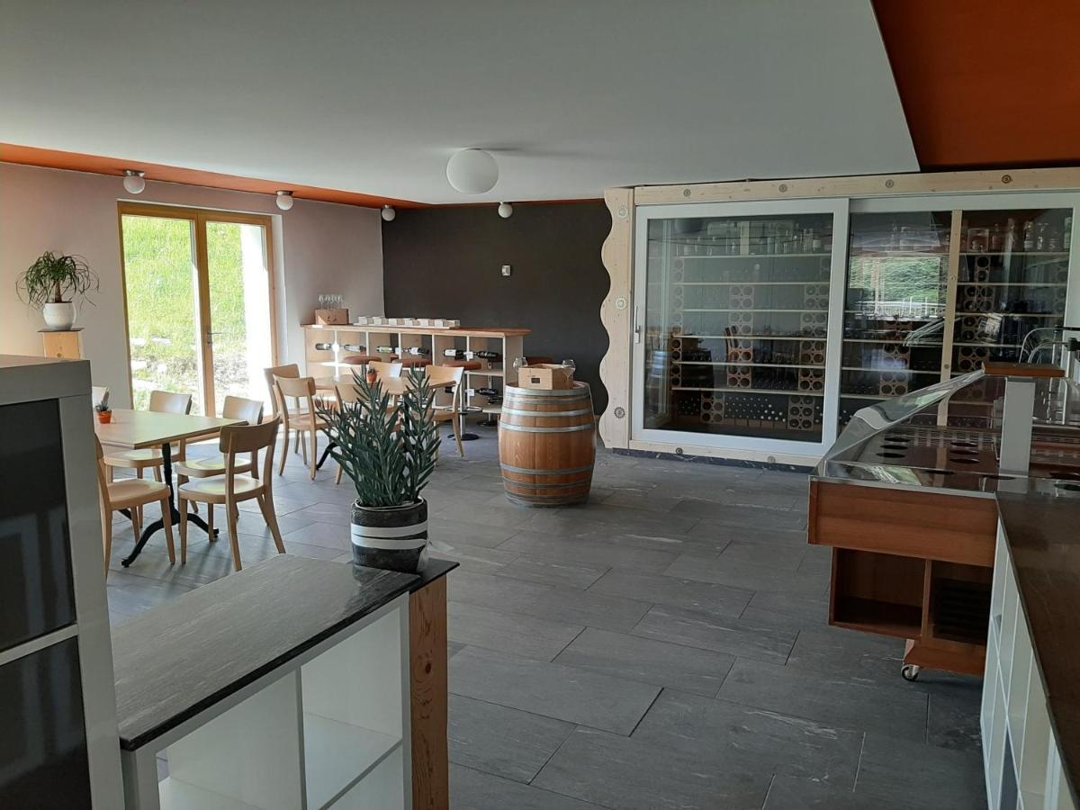 Hotel Avers Am Bach Екстериор снимка