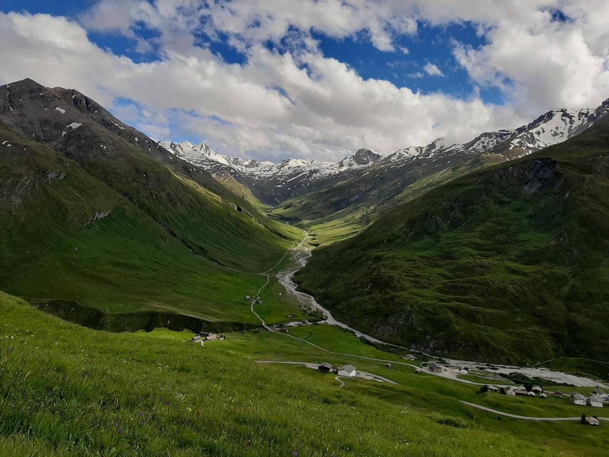 Hotel Avers Am Bach Екстериор снимка